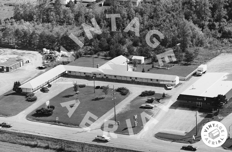 Maple Lane Motel (Hacienda Motel) - 1982 Aerial (newer photo)